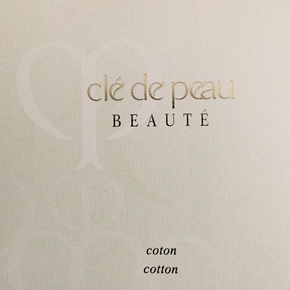 Cle de peau cotton 120sheets brand new and sealed - Picture 1 of 3